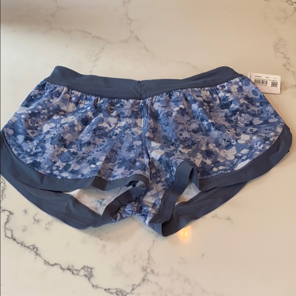 Lulu Lemon Calm Tides Run Short